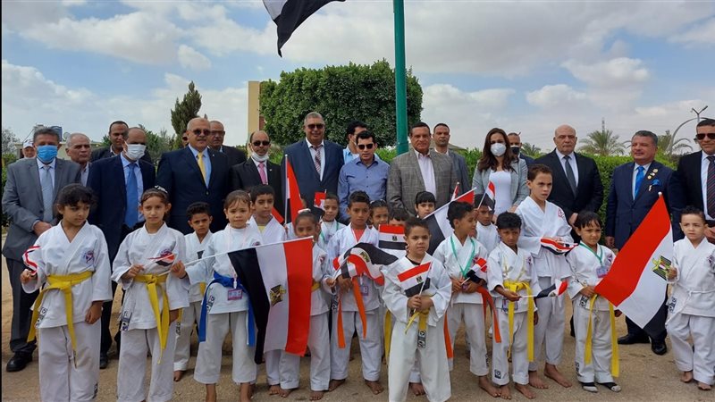 وزير الرياضة يفتتح