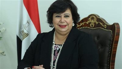 وزيرة الثقافة ترشح القومية للفنون لـ تمثيل مصر في مهرجان الرقص الشعبي