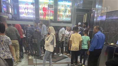 إقبال كبير على فيلم بيت الروبي في سينمات المنيل (صور)
