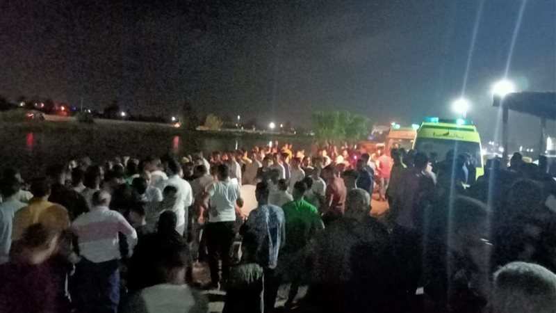 سقوط سيارة في ترعة،