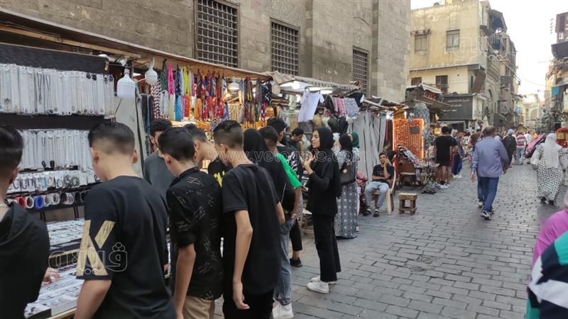اقبال الشباب على