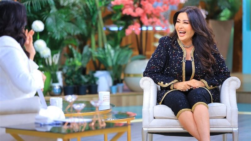 الفنانة لطيفة، فيتو
