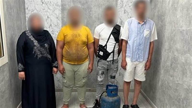 جزار المونوريل ومساعديه،