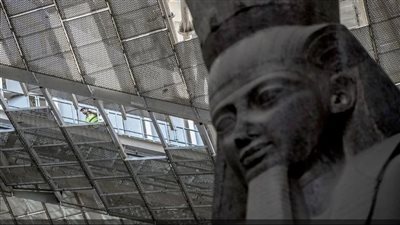 سويسرا تعيد قطعة مسروقة من تمثال لرمسيس الثاني للسفارة المصرية في برن