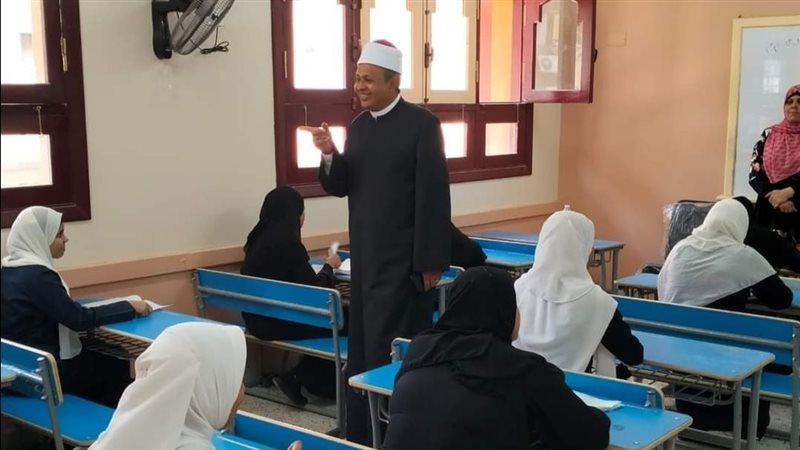 جانب من متابعة الامتحانات،فيتو