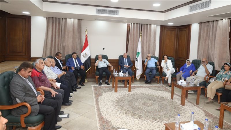 نقيب المهندسين يلتقي