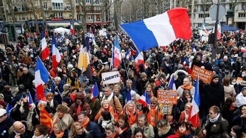 مظاهرات فرنسا، فيتو