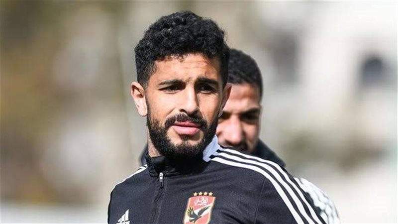 ايمن أشرف لاعب الأهلي،