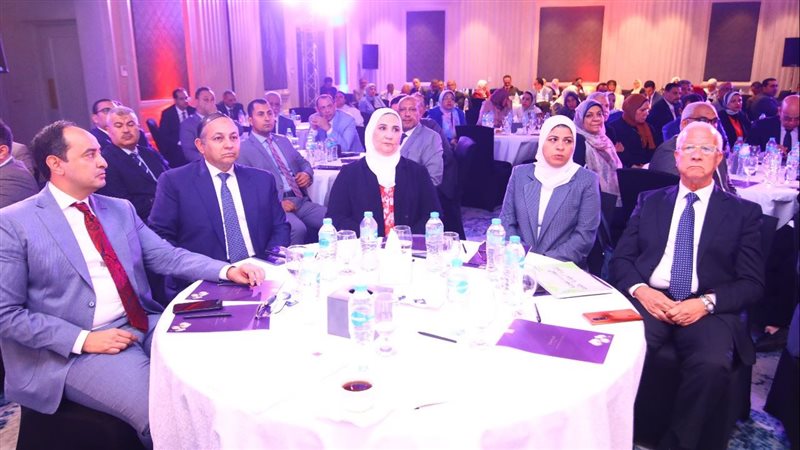  نيفين القباج وزيرة