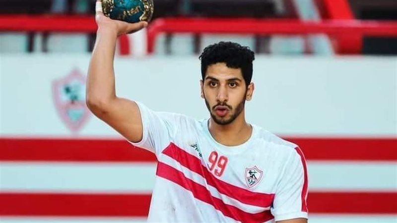 عمر الفولي لاعب نادي