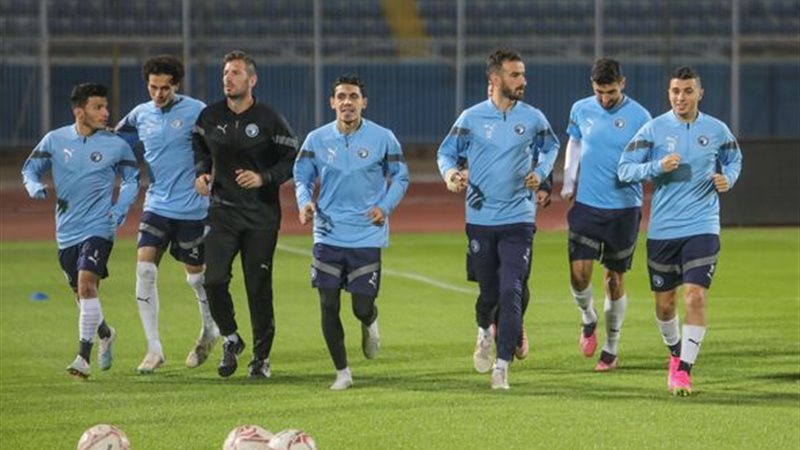 بيراميدز، فيتو