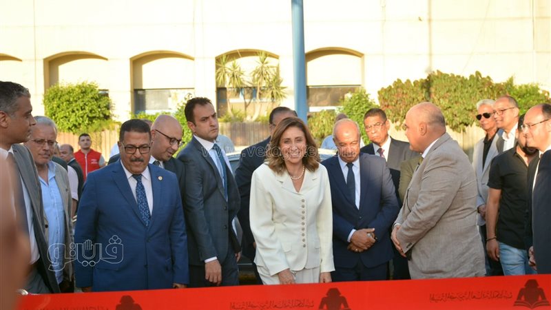 وزيرة الثقافة تفتتح