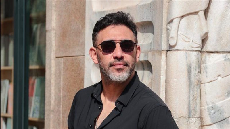 عمرو مصطفى، فيتو