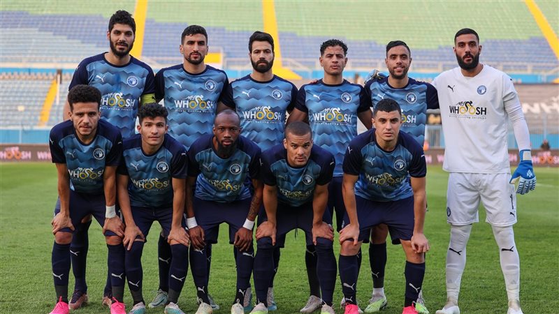 فريق بيراميدز، فيتو