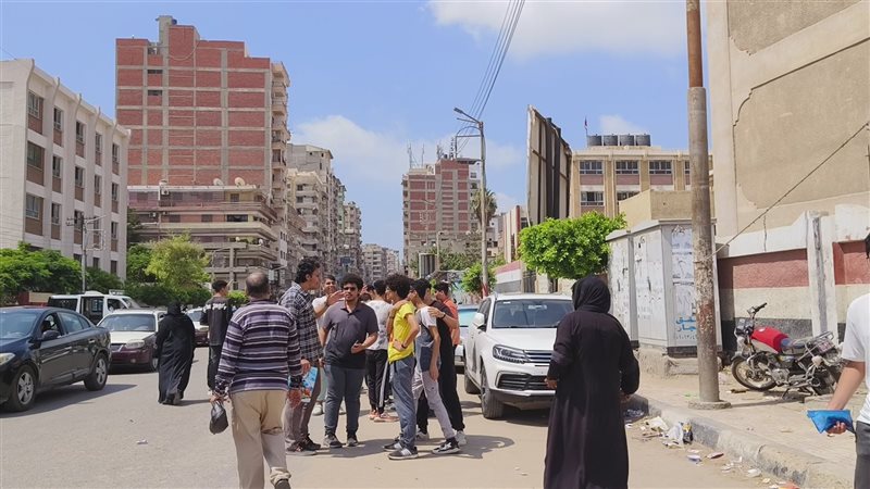 توافد طلاب الثانوية