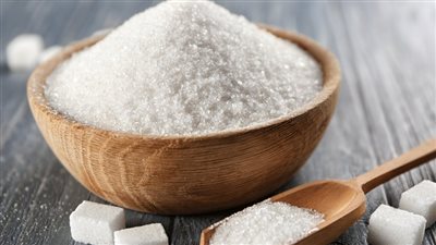 التموين: طرح ممارسة لاستيراد 50 ألف طن من سكر القصب الخام