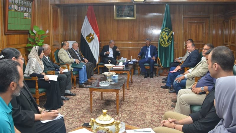 محافظ القليوبية خلال