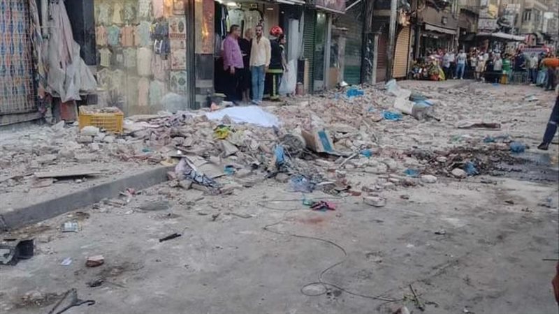 سقوط شرفتي عقار بباكوس؟