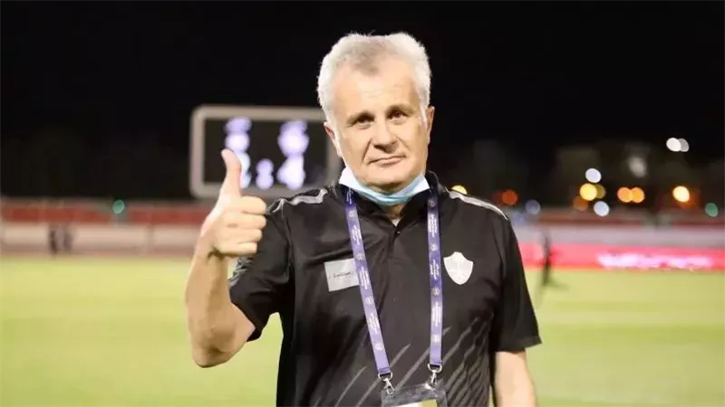 زوران، فيتو 