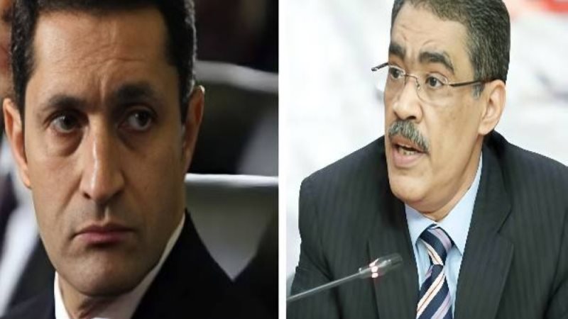 علاء مبارك يرد على