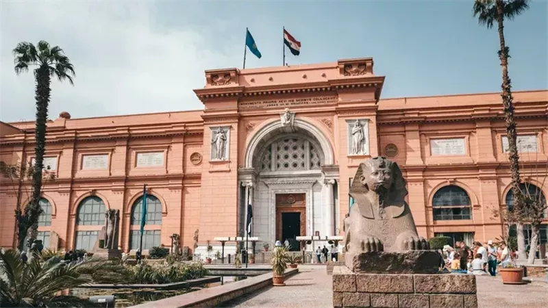 المتحف المصري بالتحرير،فيتو