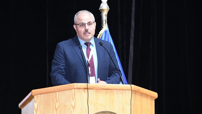 الدكتور ناصر مندور