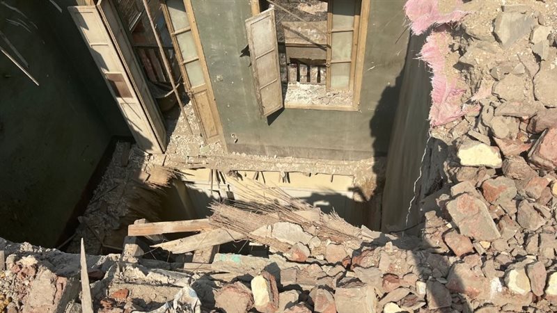 عقار الخليفة المنهار،