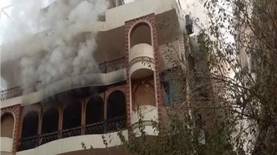 شاهد عيان يكشف تفاصيل حريق فيلا بكمبوند الدبلوماسيين بالقاهرة الجديدة 