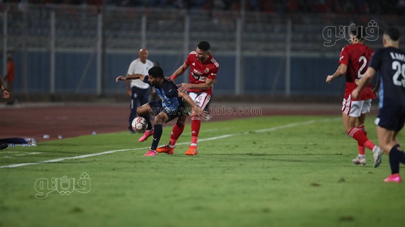 الأهلي وبيراميدز،