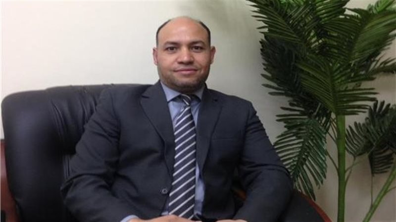 الدكتور خالد غانم،