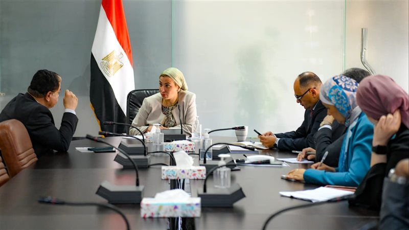 وزيرة البيئة، فيتو