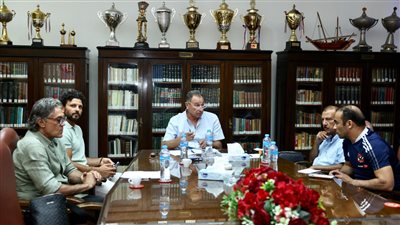 الأهلي يوقع عقوبة جديدة ضد حسين الشحات ويطالب بتطوير منظومة التحكيم