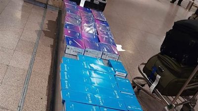 ضبط راكبة حاولت تهريب كمية من حقن الفيلر والسيليكون بمطار القاهرة