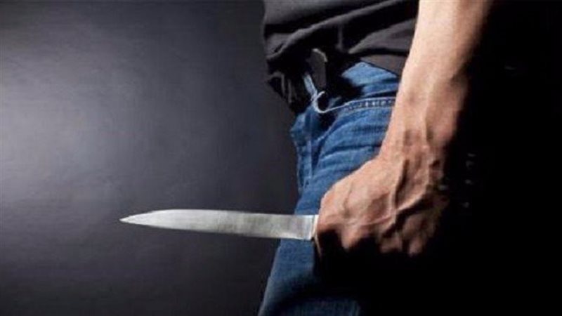 طعن سيدة بسكين، فيتو