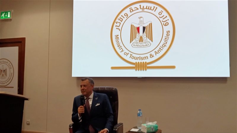 أحمد عيسي وزير السياحة
