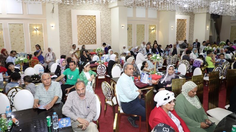 محافظ الشرقية يكرم