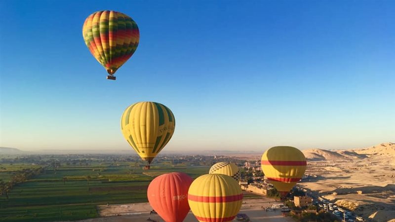 رحلات البالون الطائر