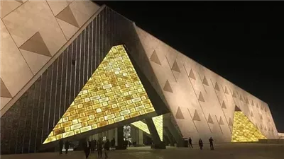نقيب السياحيين يكشف دور المتحف المصري الکبير في تنشيط السياحة (فيديو)