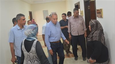 محافظ القليوبية يتفقد المجمعات الخدمية بمبادرة حياة كريمة