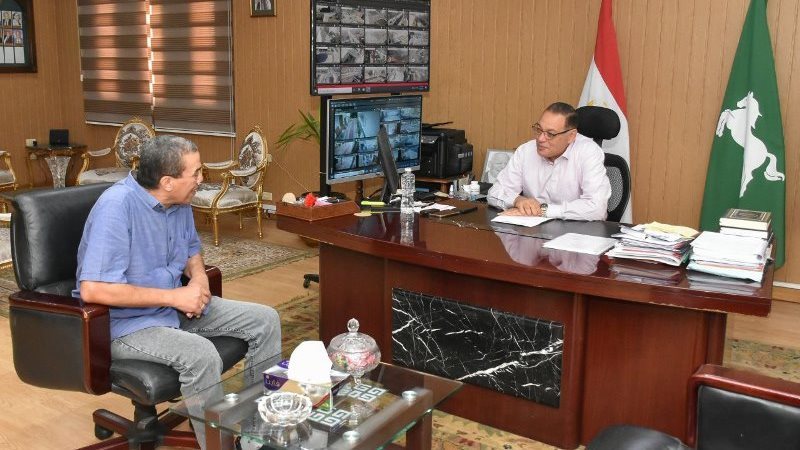 محافظ الشرقية يلتقى