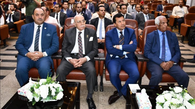 أشرف صبحي يشهد مؤتمر