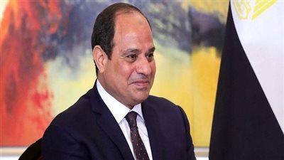 الرئيس السيسي يدير حوارا مع أهالي مطروح والسلوم 