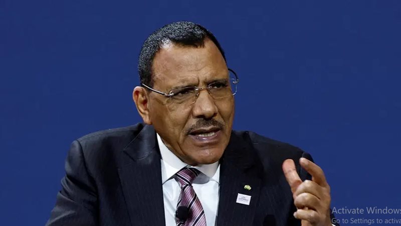  رئيس النيجر المعزول،