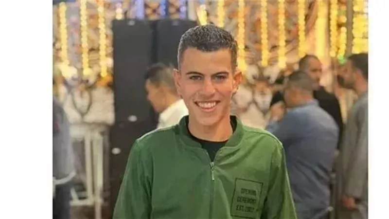 قتل طالب على يد نجل