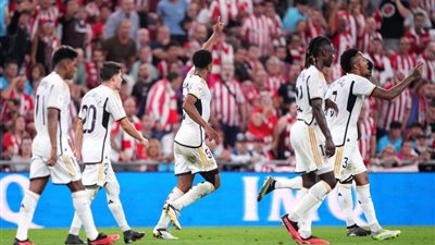 ريال مدريد يتعادل أمام ألميريا 1/1 في الشوط الأول