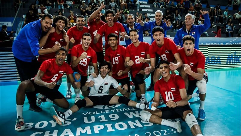 منتخب الطائرة تحت