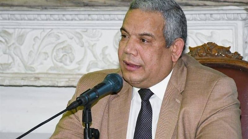 الدكتور عطية محمود