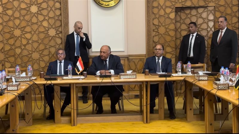 اجتماع ثلاثى لوزراء