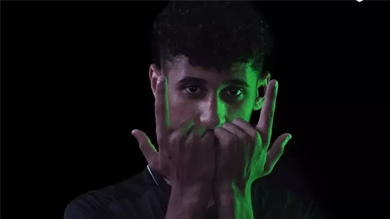 احمد عاطف، فيتو