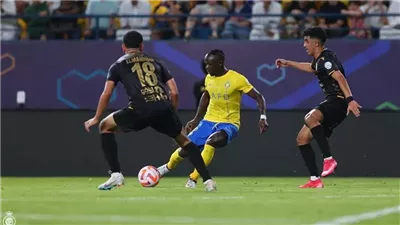 ماني يفوز بأول جائزة في الدوري السعودي